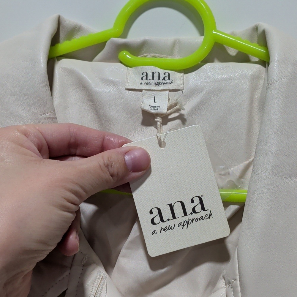 New A.n.a A New Approach White Fringe Faux Leather Jacket - Picture 5 of 5